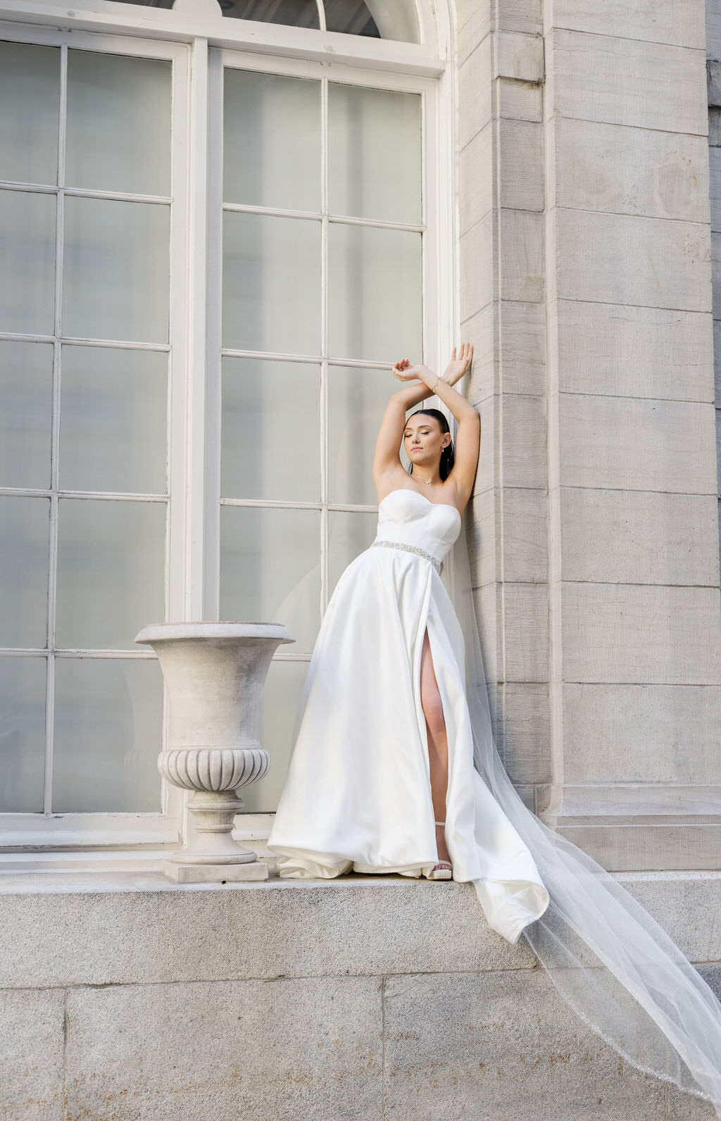 Old montreal editorial wedding photo | Montreal wedding photographer