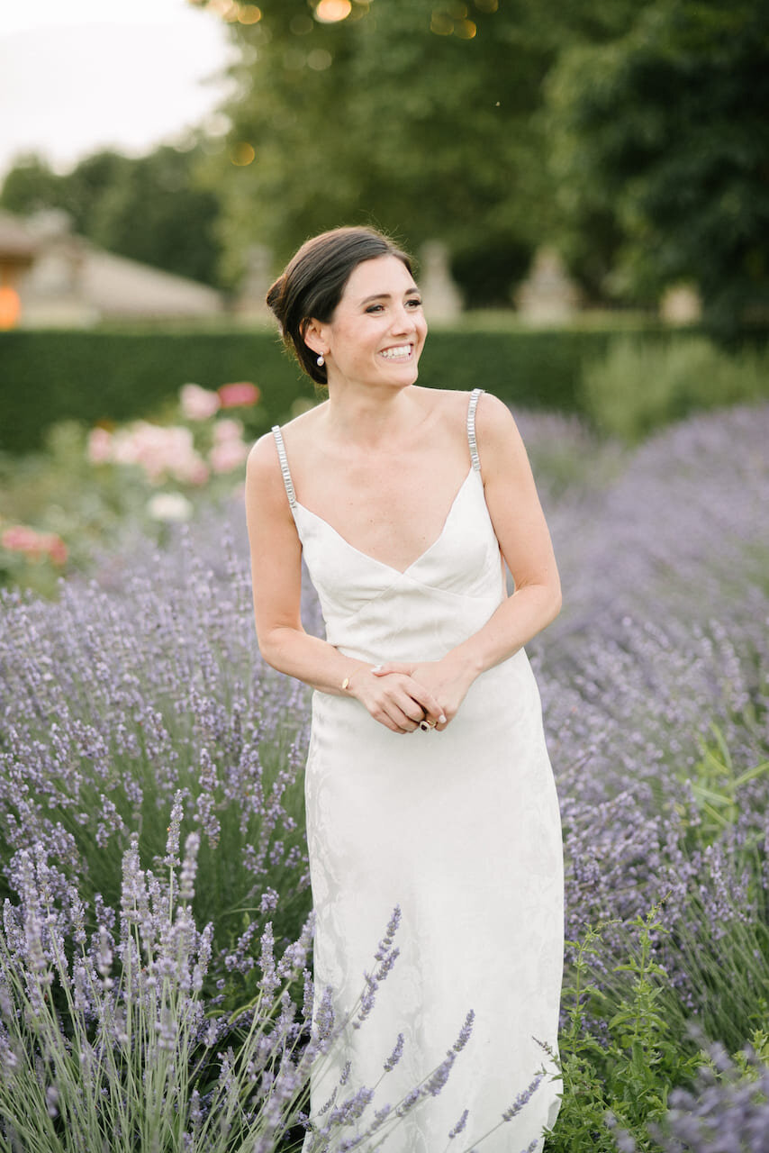 elegant-bride-in-the-lavender