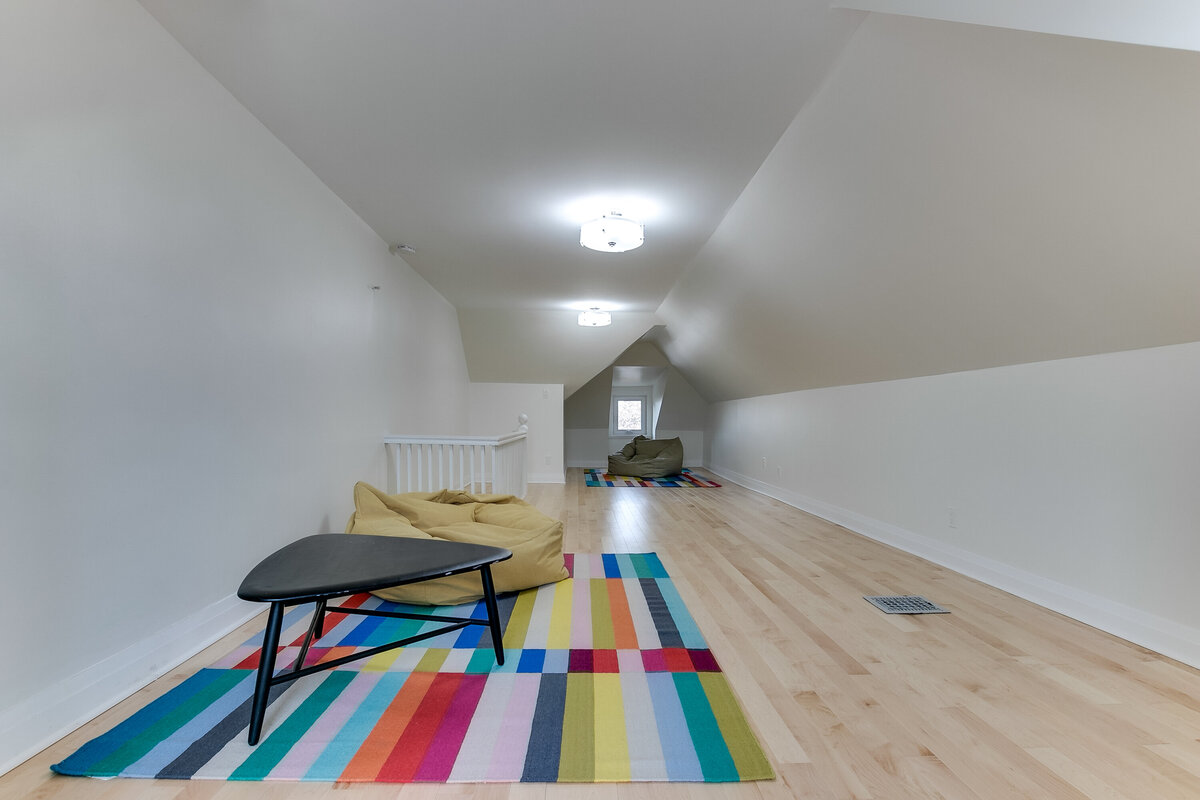 042_Loft