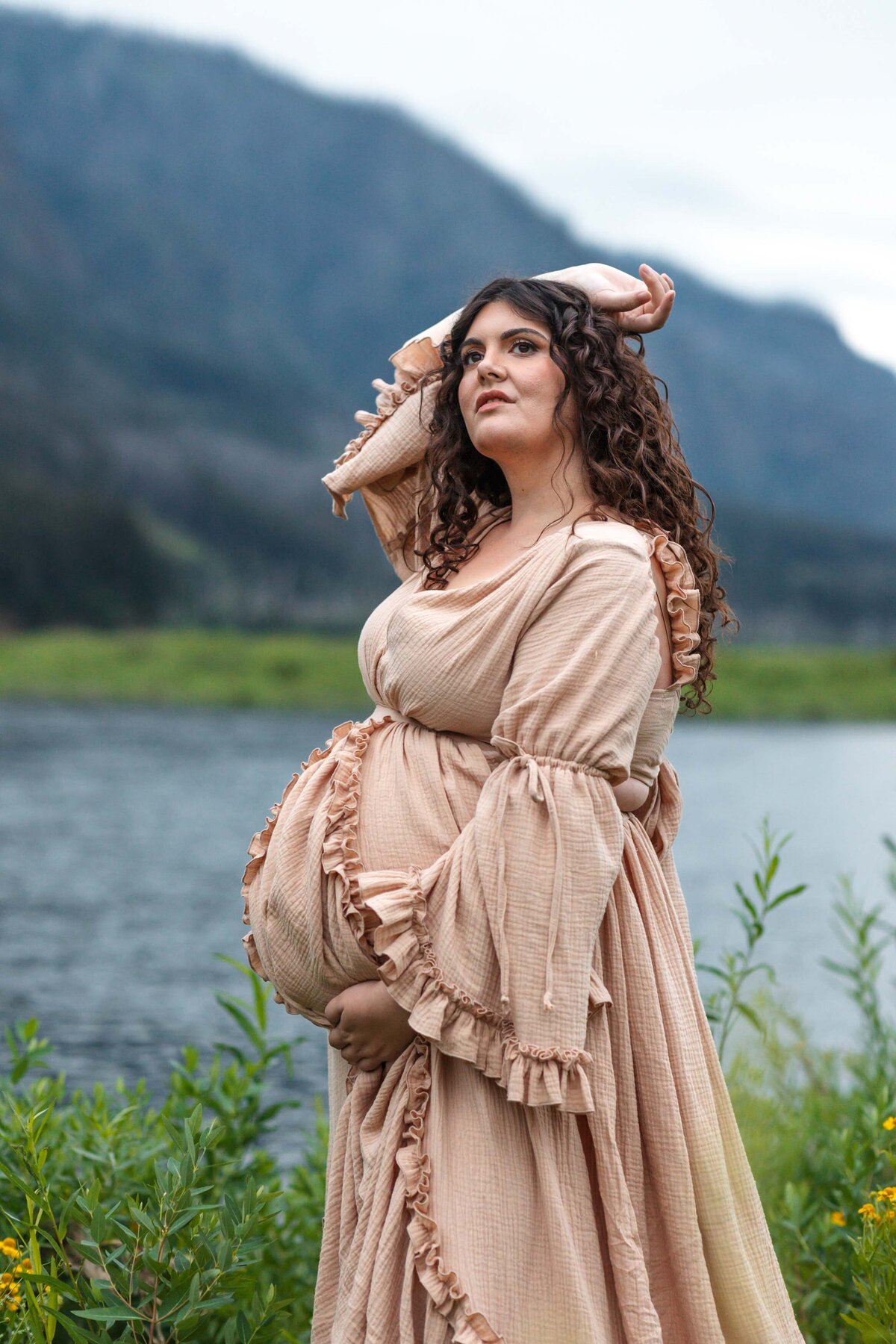 columbia-river-gorge-maternity-portraits-hamilton-island-85