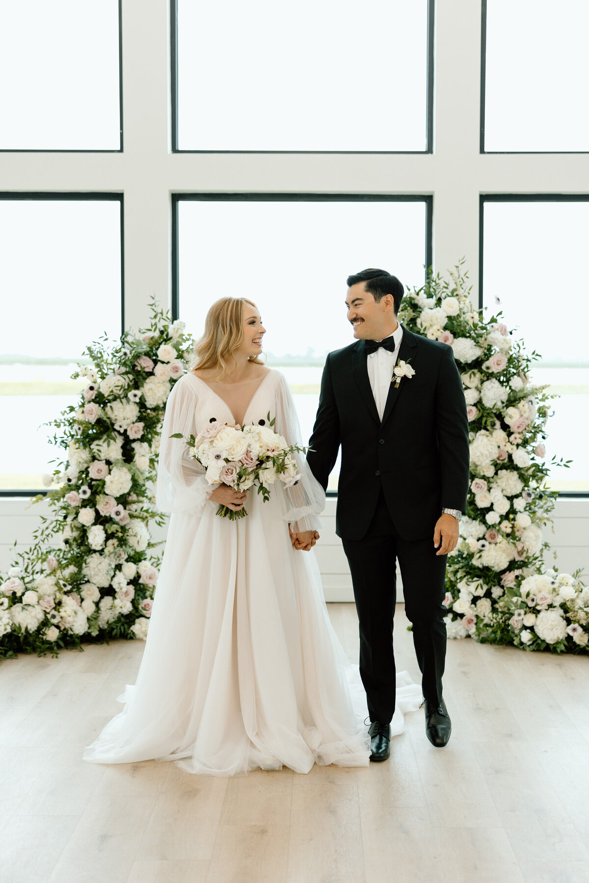 the-gardenia-wedding-ceremony-the-lilee-cottage6