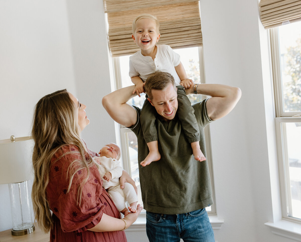 Austin-Lifestyle-Photographer-Morey Newborn Story-39
