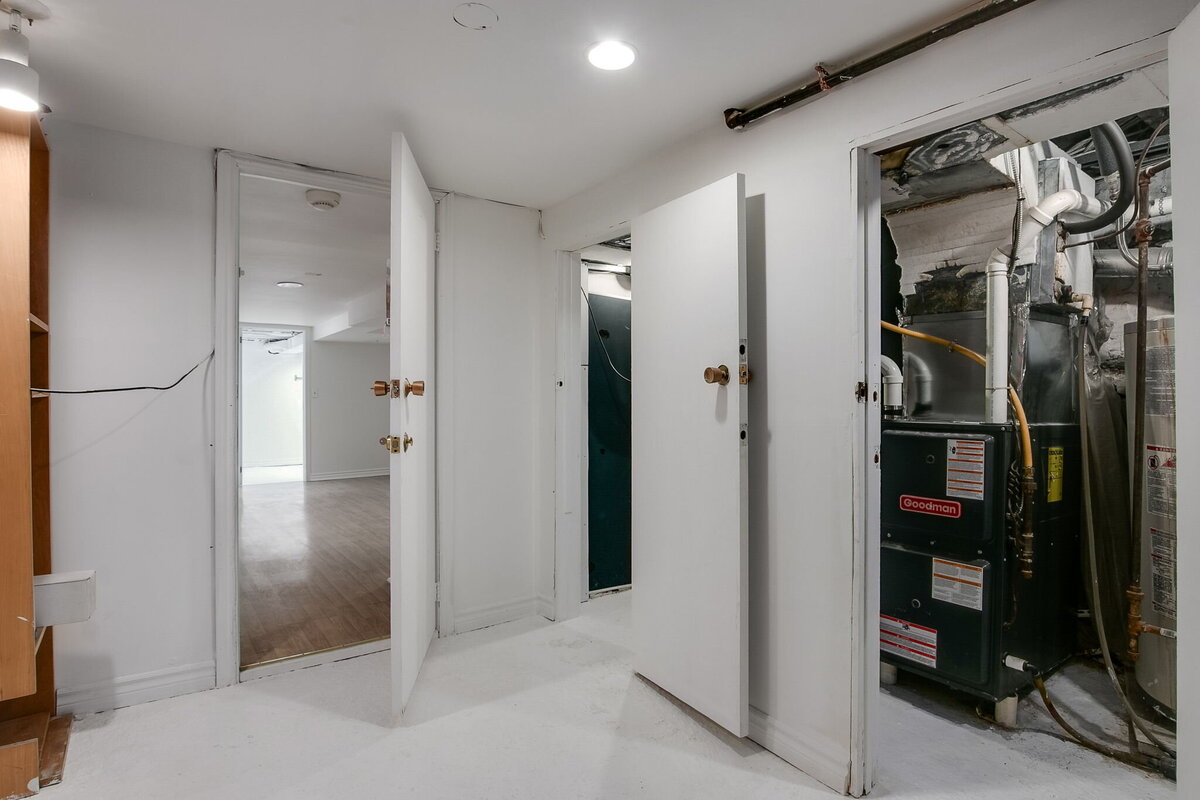 22-web-or-mls-60_007_Lower Level