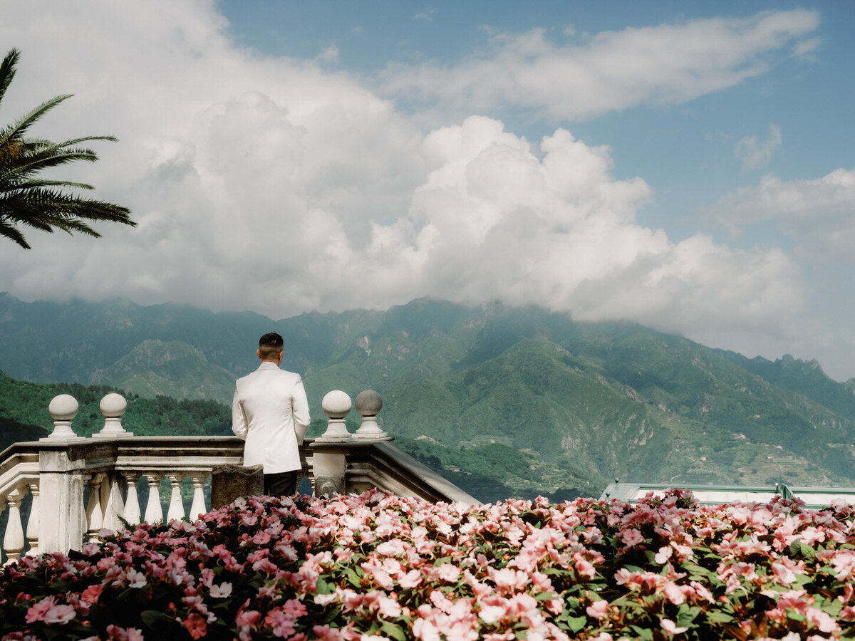 caruso-belmond-hotel-amalfi-coast-ravello-wedding-03-couple-coast-floral-terrace-jenny-fu-studio