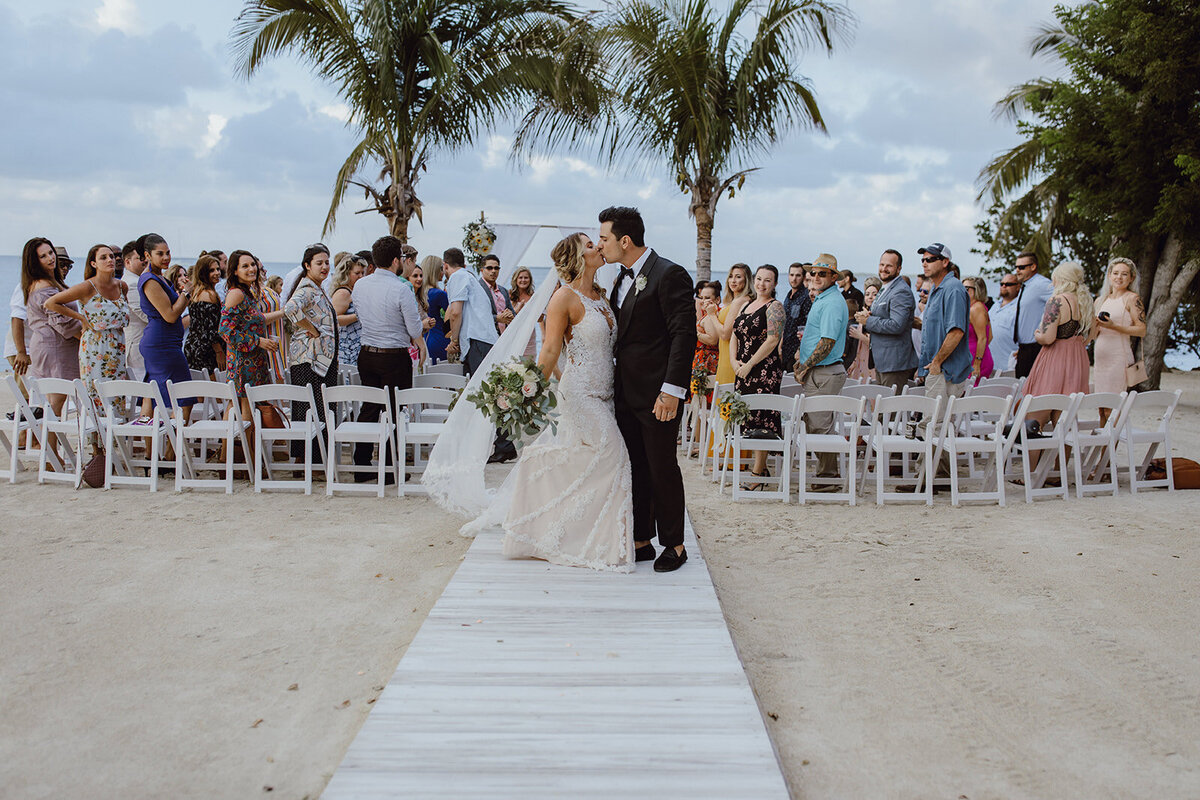 KEY-LARGO-LIGHTHOUSE-WEDDING-PHOTOGRAPHY-BY-MEGAN-SAUL-PHOTOGRAPHY-QUICK-FAVORITES (30 of 36)