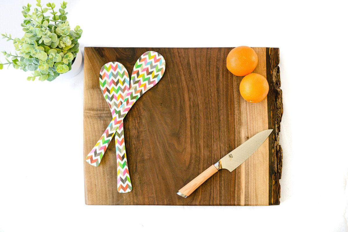 branding-session-woodworking-cutting-board