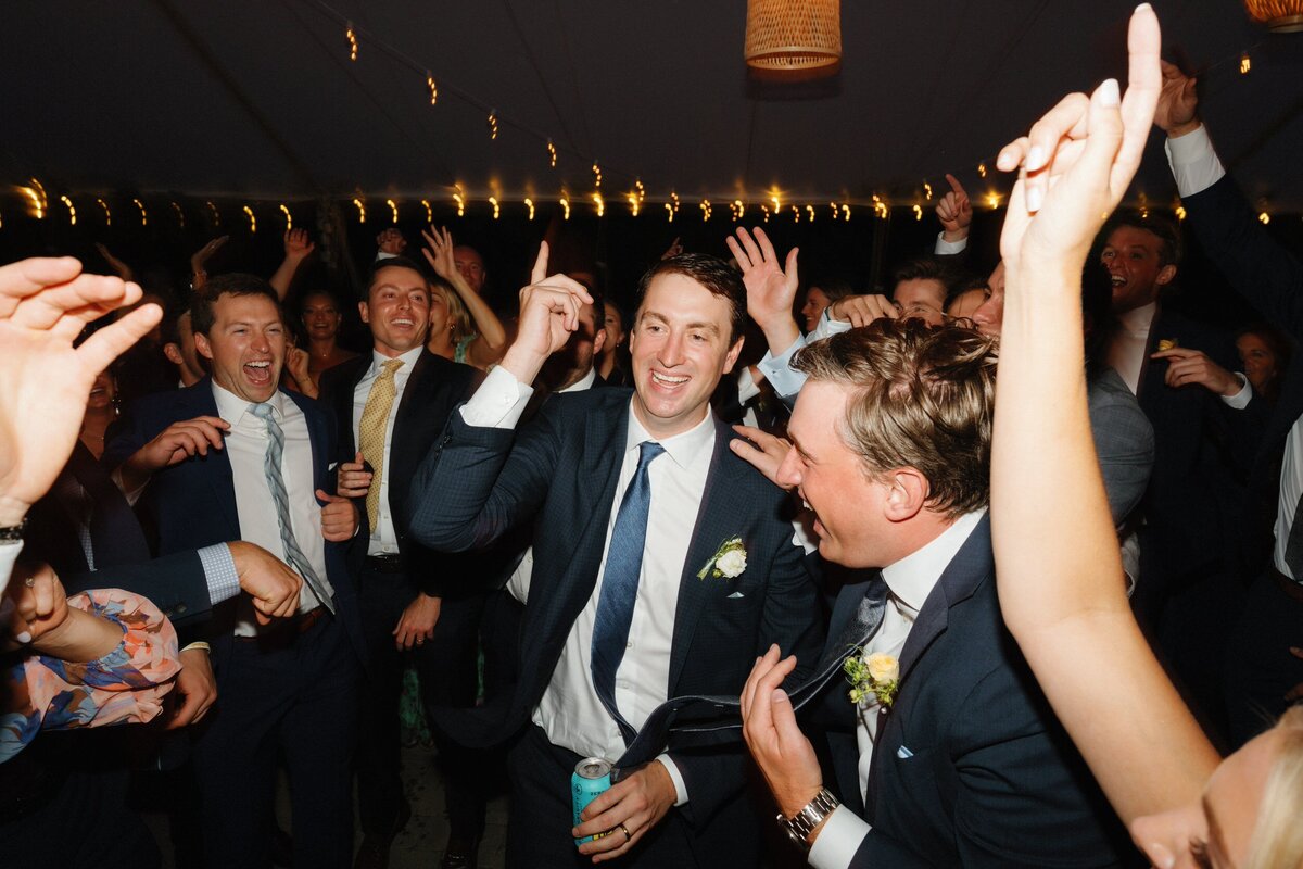 Lion_Rock_Farm_CT_Wedding_LevKuperman_100
