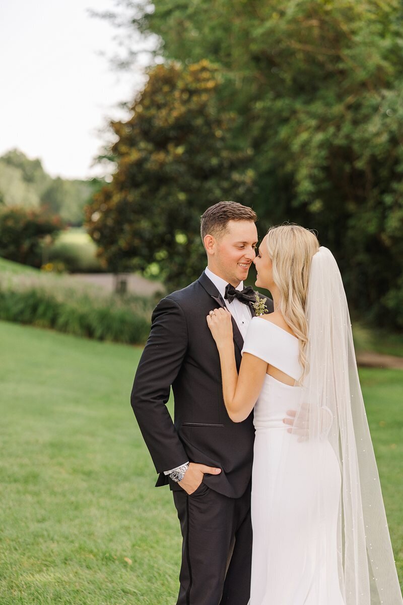 Wedding Party Portraits at Evansville Country Club202