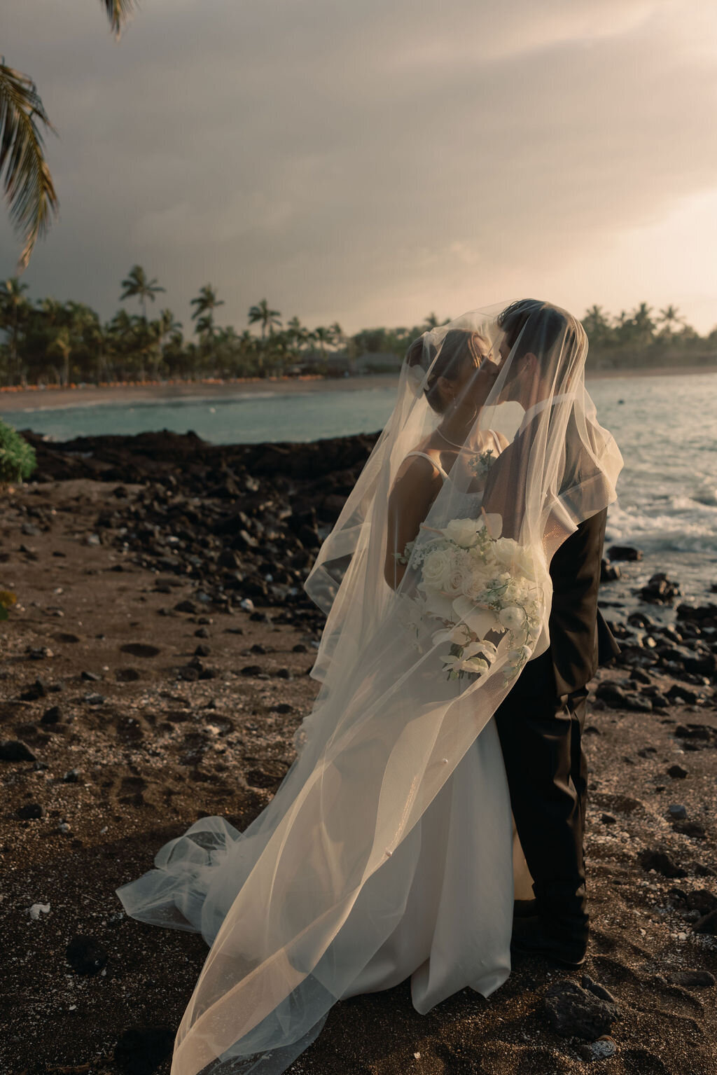 OliviaLoganWeddingKonaVillage-801