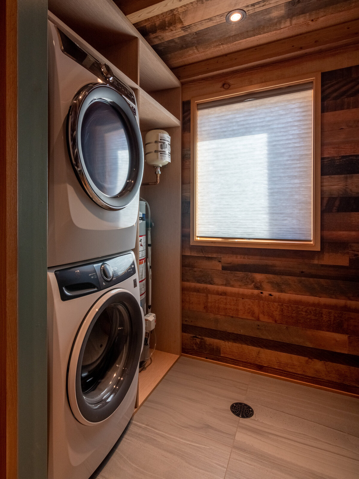 Jeengi-SRM-interior-and-exterior (8)