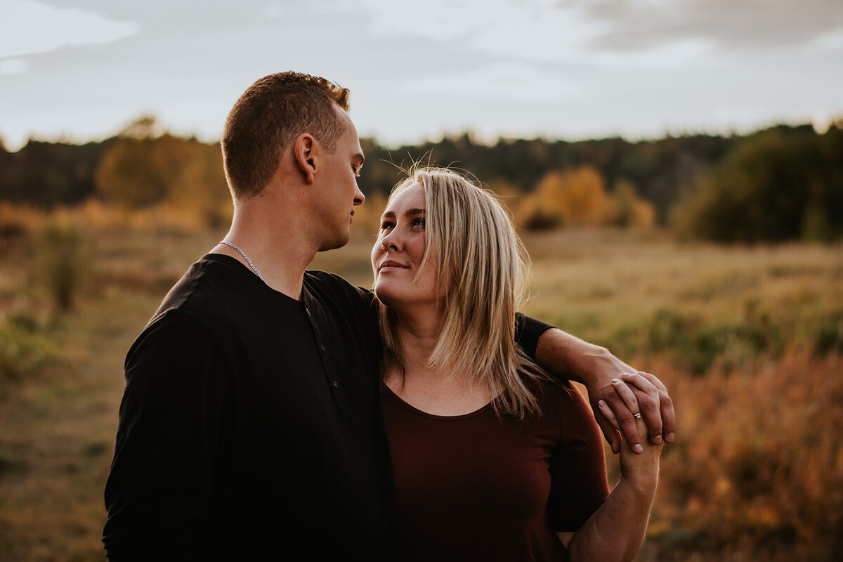 engagement photographer alberta