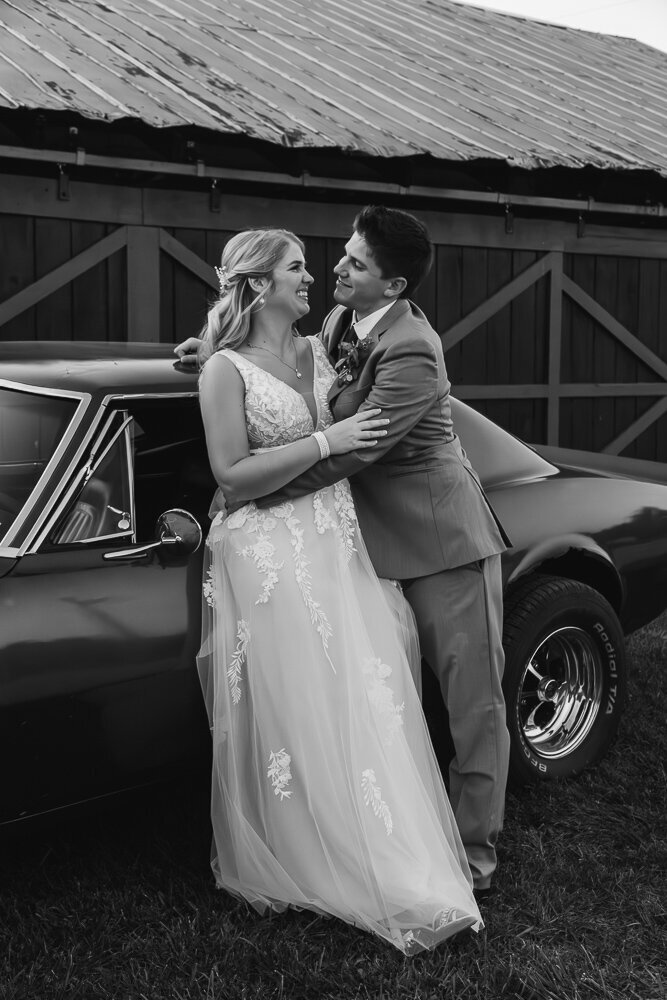 black-and-white-bridal-couple-classic-car-1
