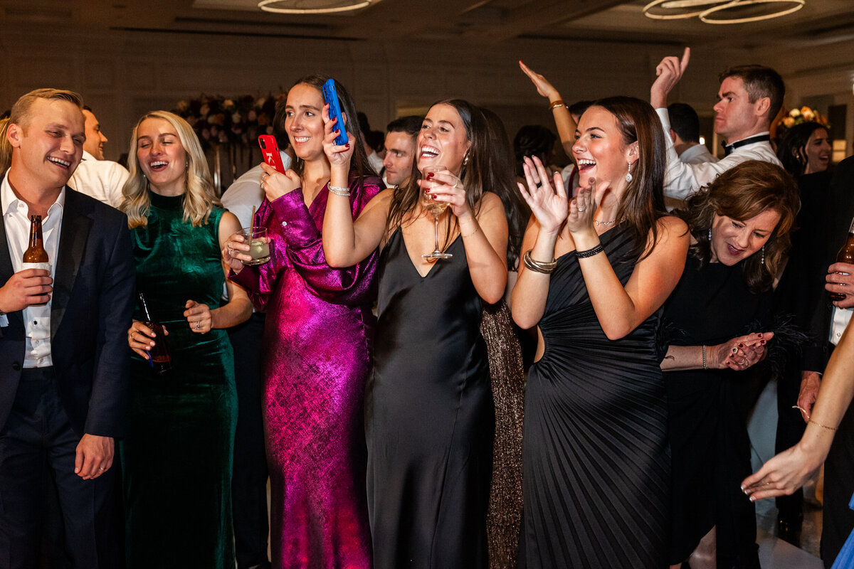 four-seasons-chicago-fall-wedding-alex-ferreri--77