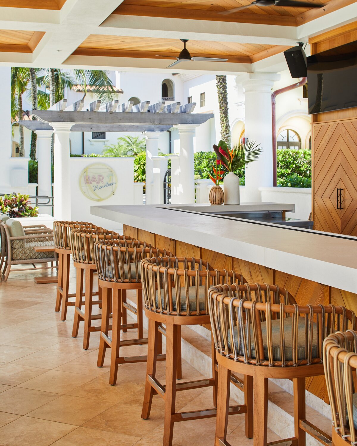 OLDPALMBISTRO-OUTDOORBAR