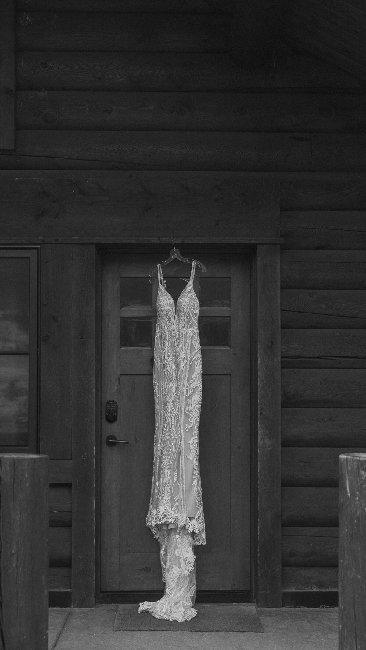 maddie-nick-copper-rose-ranch-livingston-wedding-montana-taylor-petty-photo-8928