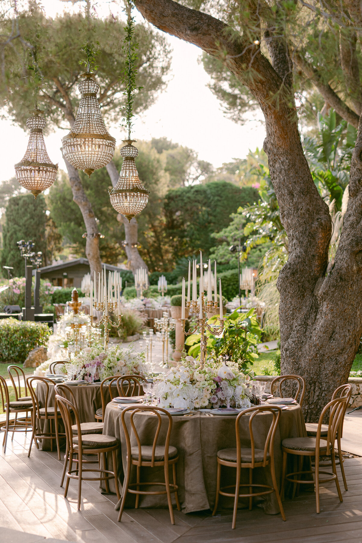 Luxury dinner tablescape  inspiration for French Riviera wedding