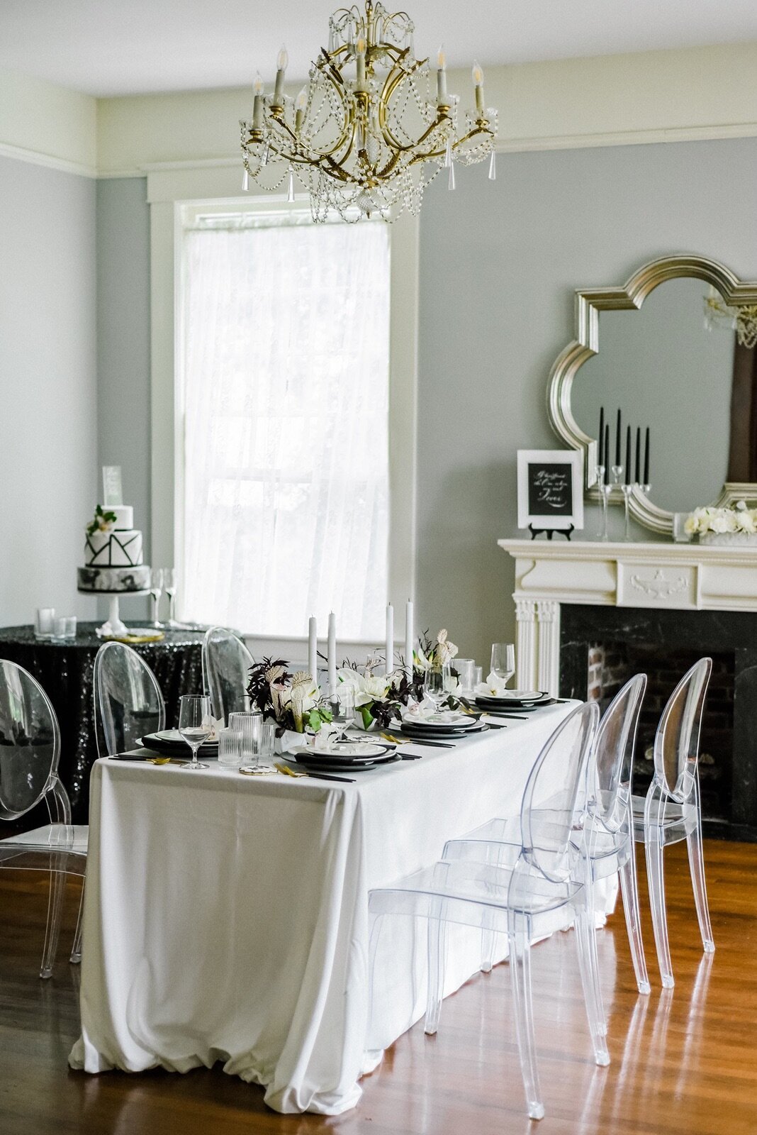 black-wedding-table-design