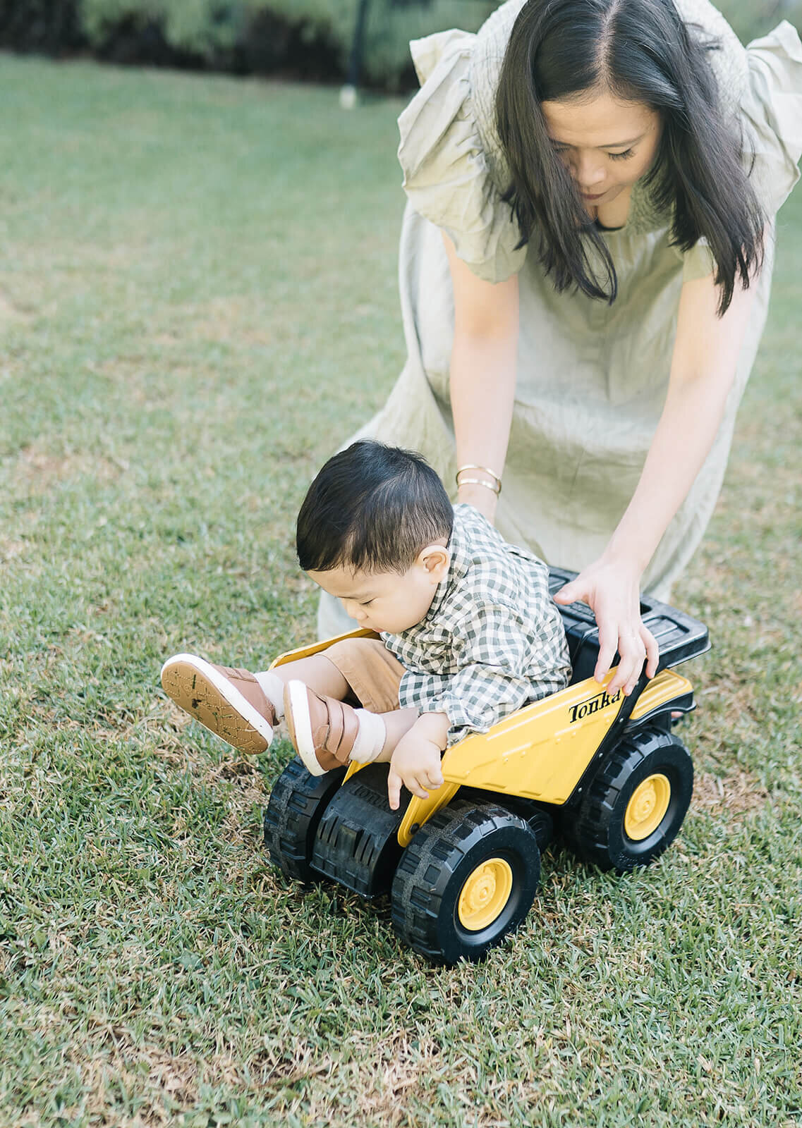mother-and-toddler-playtime-sydney-backyard
