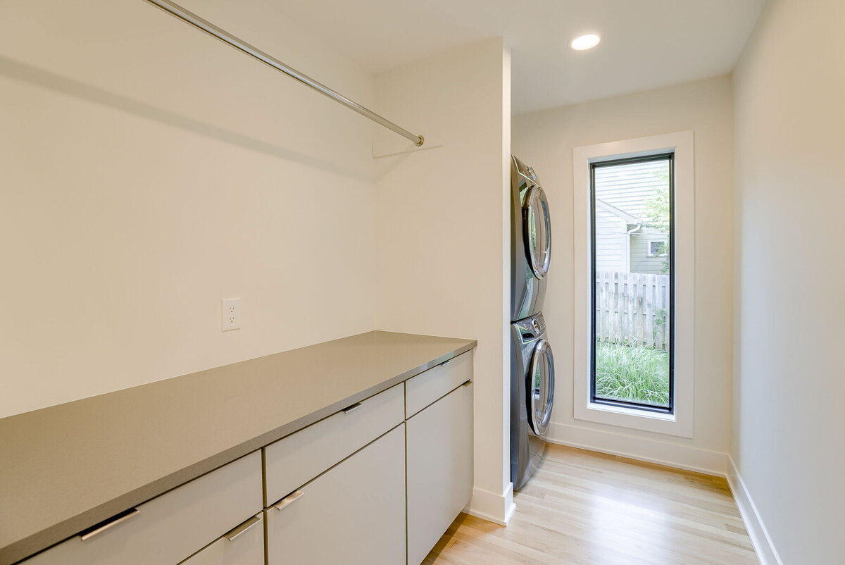 11-web-or-mls-11379_11