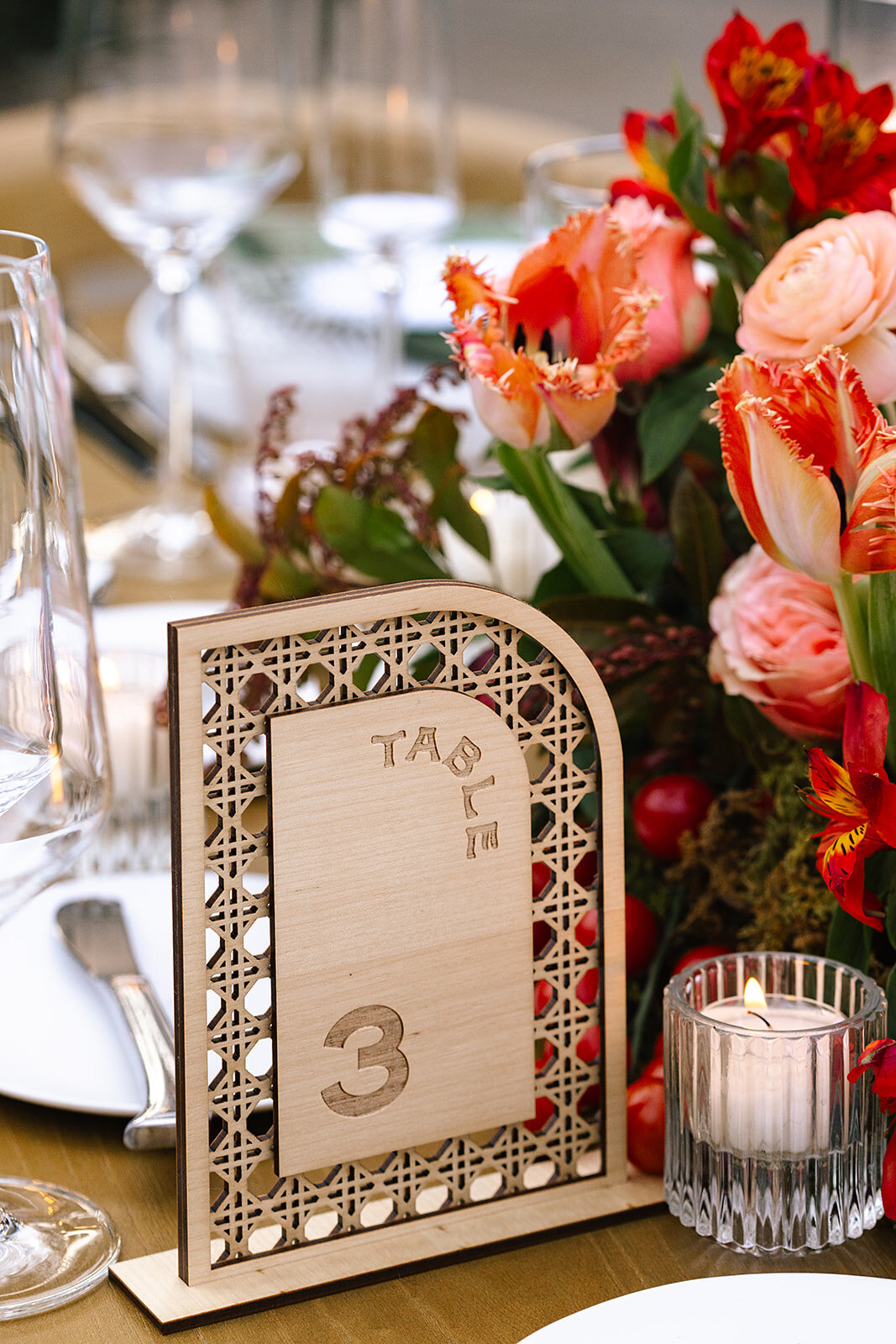 garden-wedding-wood-carved-rattan-table-numbers