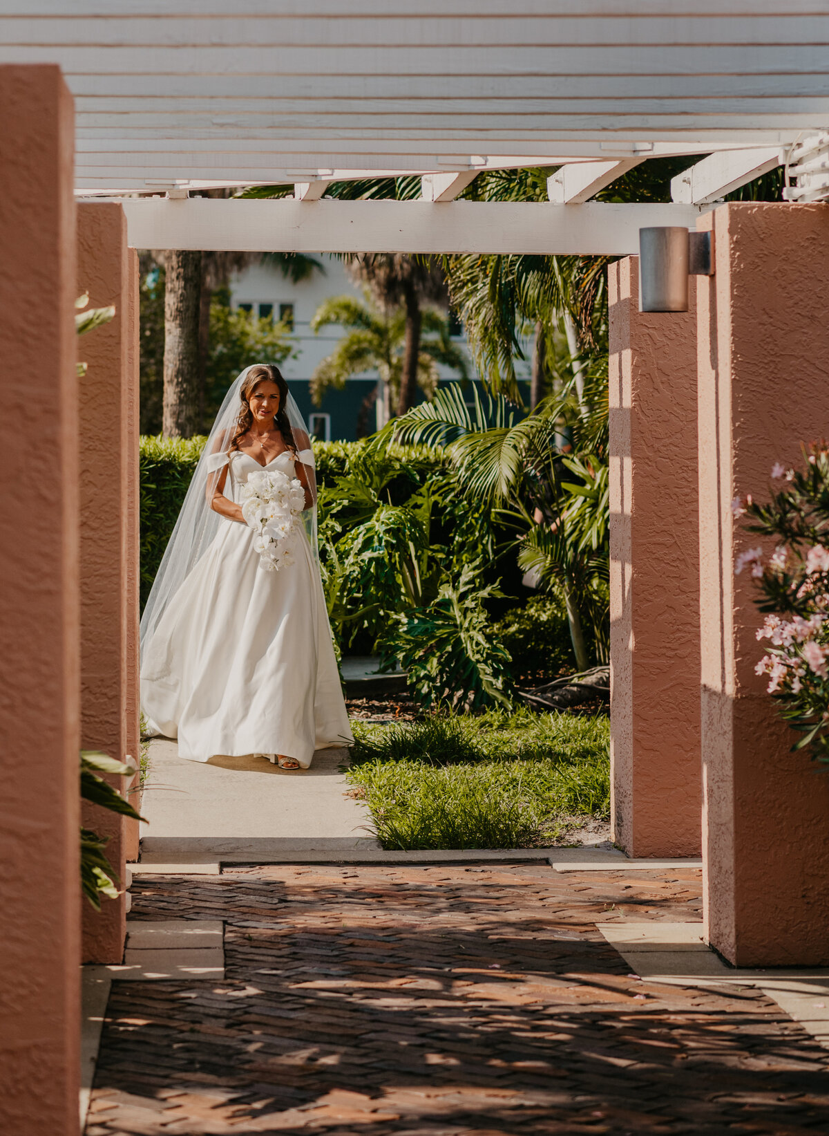mariah-lacy-photo-the-vinoy-hotel-elopement-chantilly-chic-celebrations-1