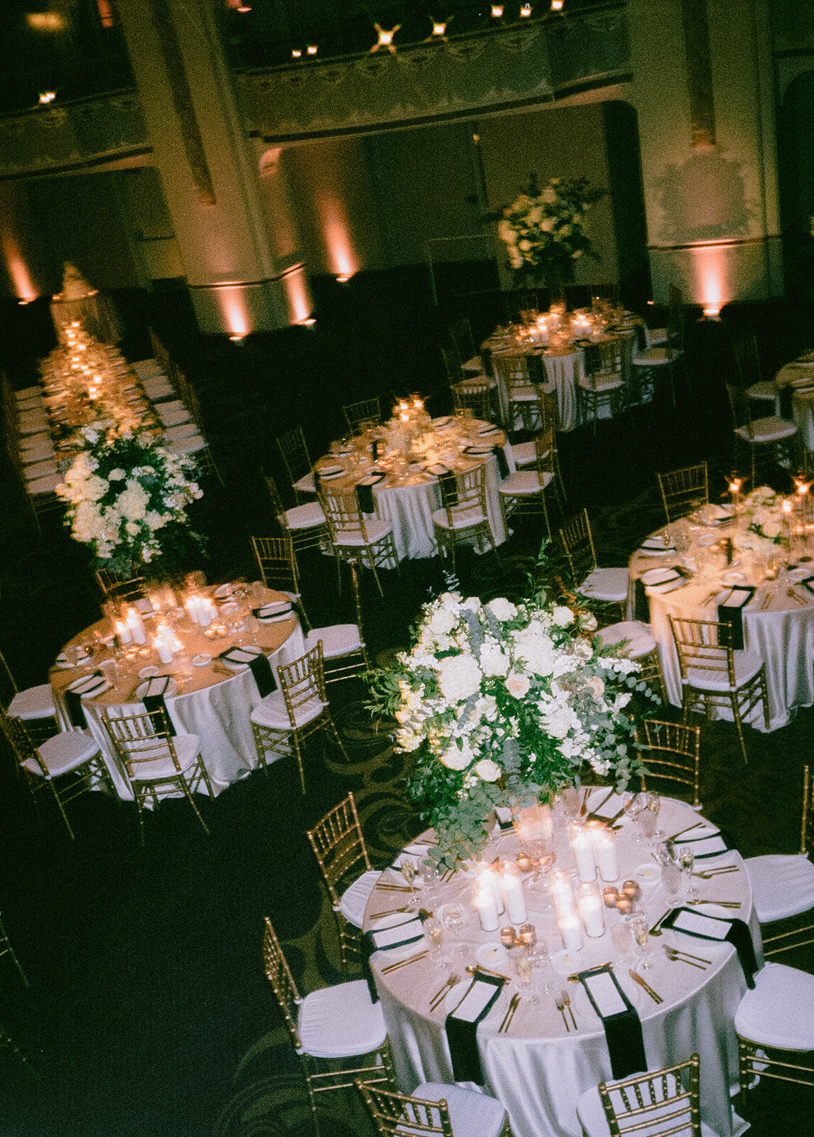 modern-winter-wedding-reception-at-boston-park-plaza