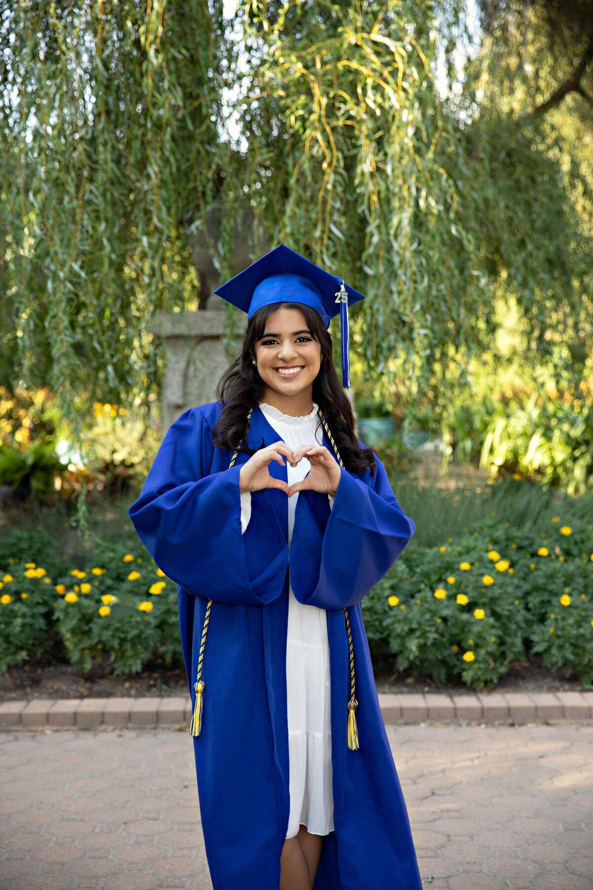 seniorgraduationclassof202520262027bestphotographertudiofamilybirthdaynewbornboyamilynewborngirlfirstbirthdayportraiturephotographystudioportraitsnewborngirlboyfamilyEvaMaganaPhotographychildphotographer (18 of 31)