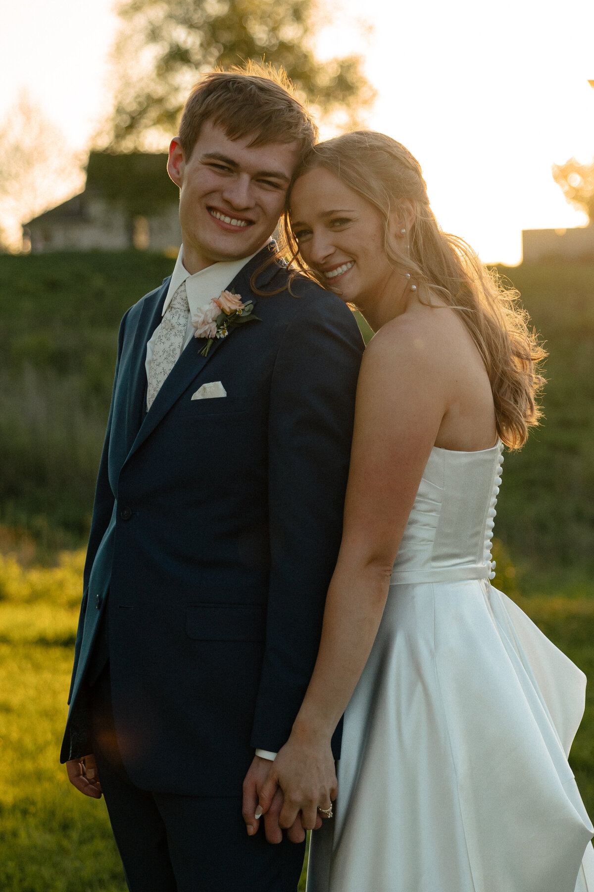 Sydney and Brant's Rustic Midwest Wedding Photography-710