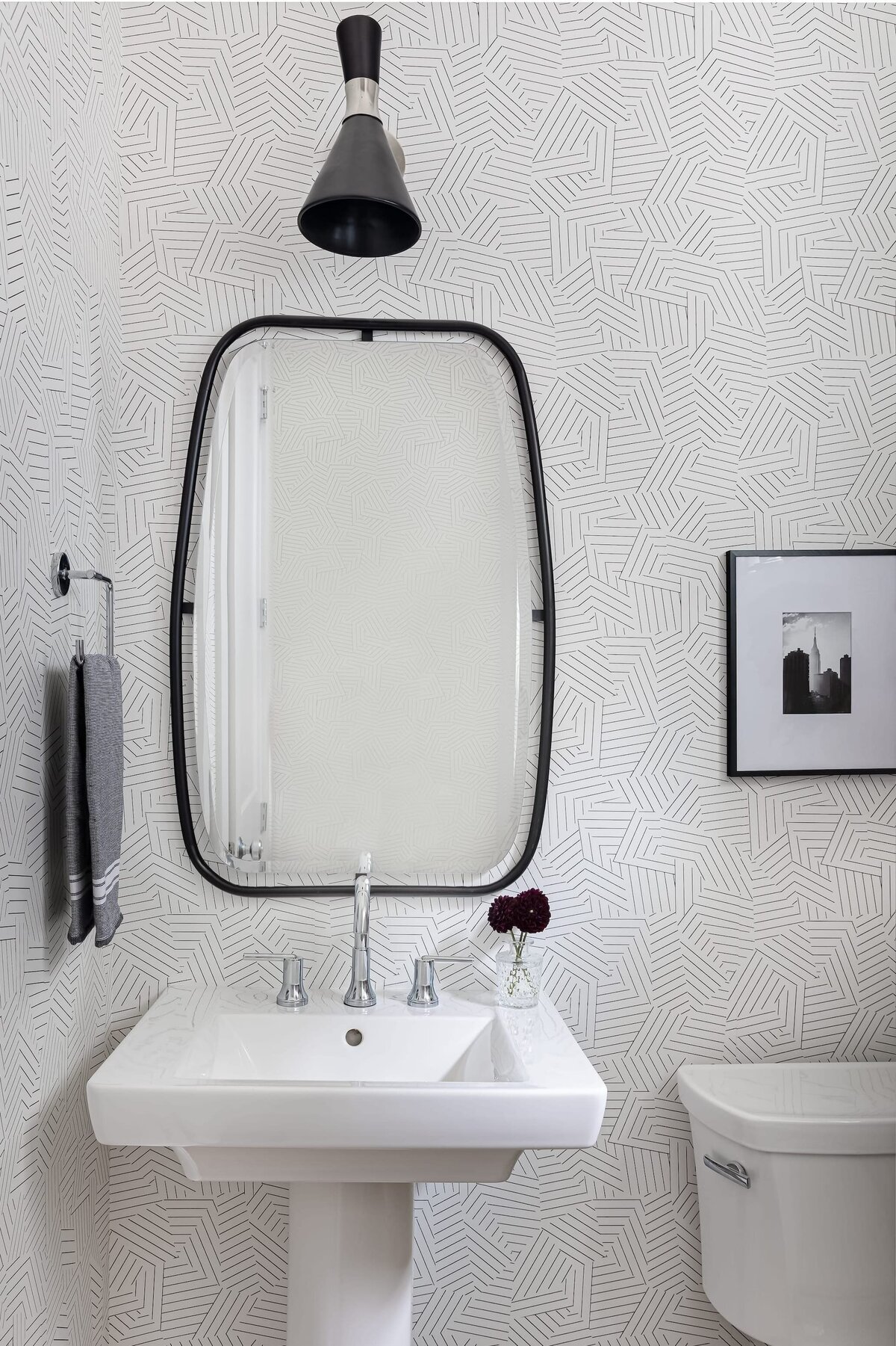 melinda chesson interiors everett place classic black and white bathroom