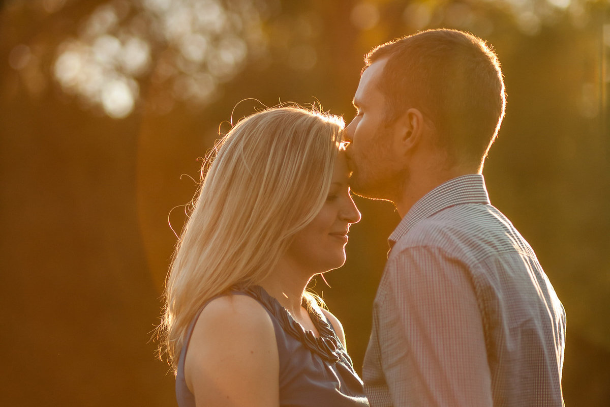 9_Outdoor_Couple_Engagement_Fall_Sunset_Maryland_Oregon_Ridge