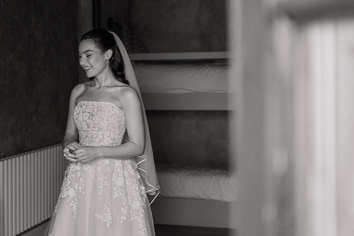 georgia-michael-wedding_runa-farm_elee-smith-photo-02
