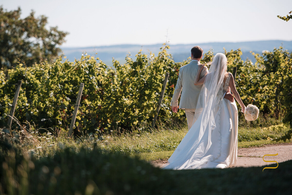 068_Chateau_Schwarzenstein_Burg_Destination_Elopement_Wedding_Saskia_Marloh_Photographer
