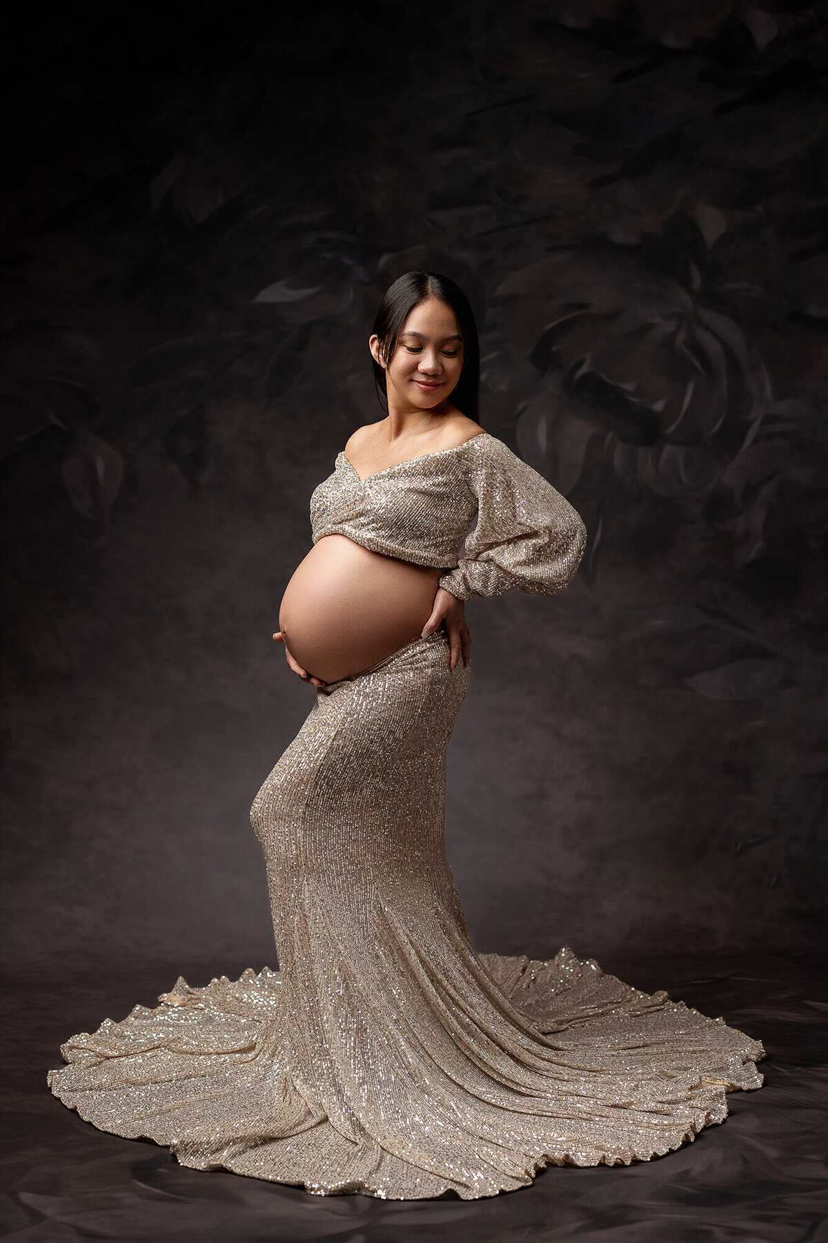 Luxury maternity sessions in southern Minnesota, maternity sessions near me, Mankato maternity Photographer.