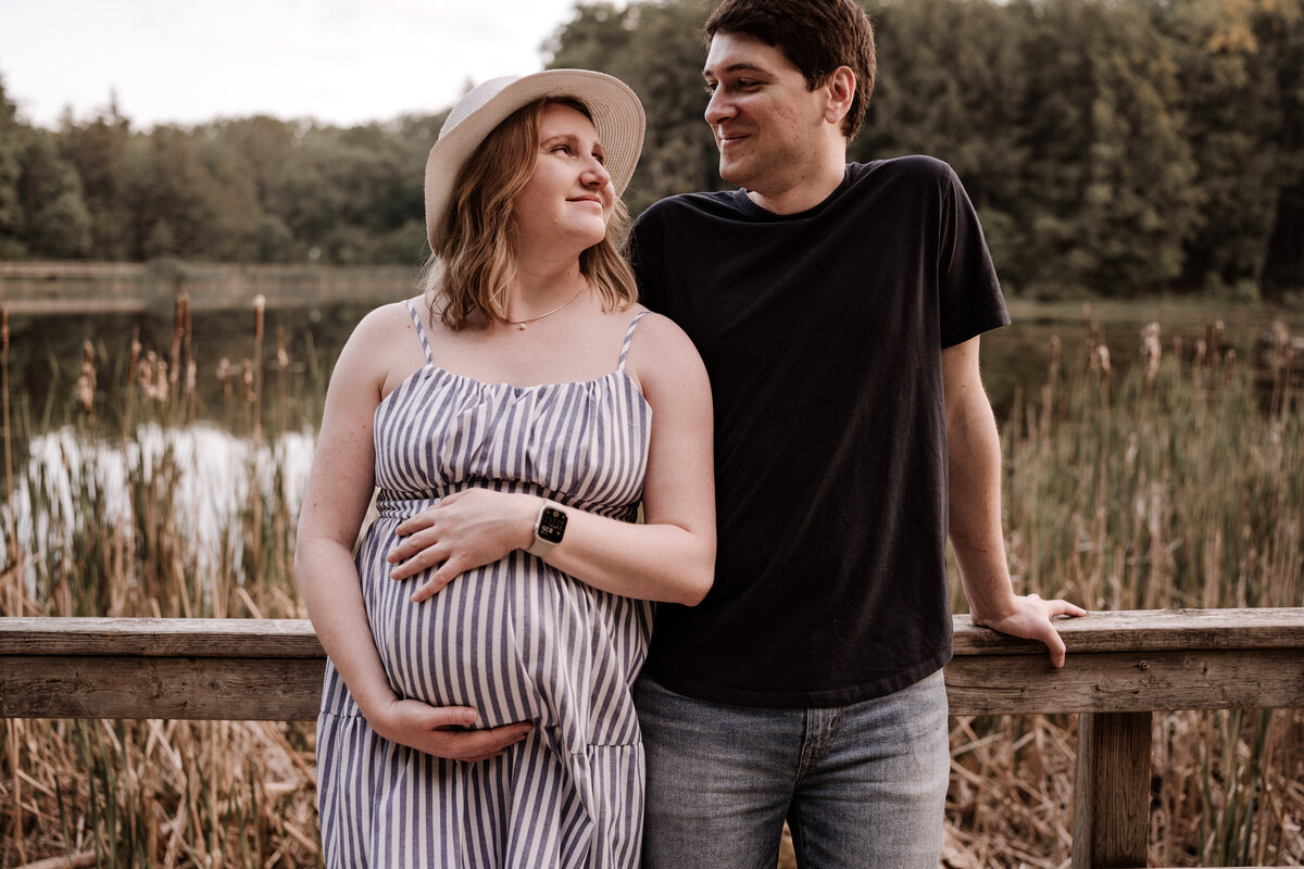 Couples maternity photo