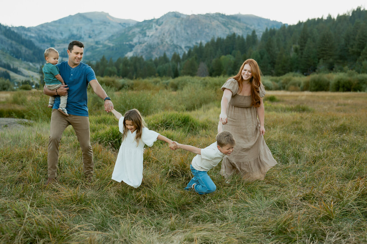 Lake Tahoe-Family-Photographer-63
