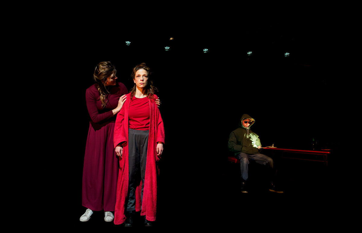 AS IF Cie Troisième Génération mise en scène Sergi Emiliano iGriell  jeu Agnès Delachair, Jules-Angelo Bigarnet, Clémentine Marchand, FaustineTournan, Paul Jeanson et, Matthieu Carrani_4030025-2-Enhanced-NR