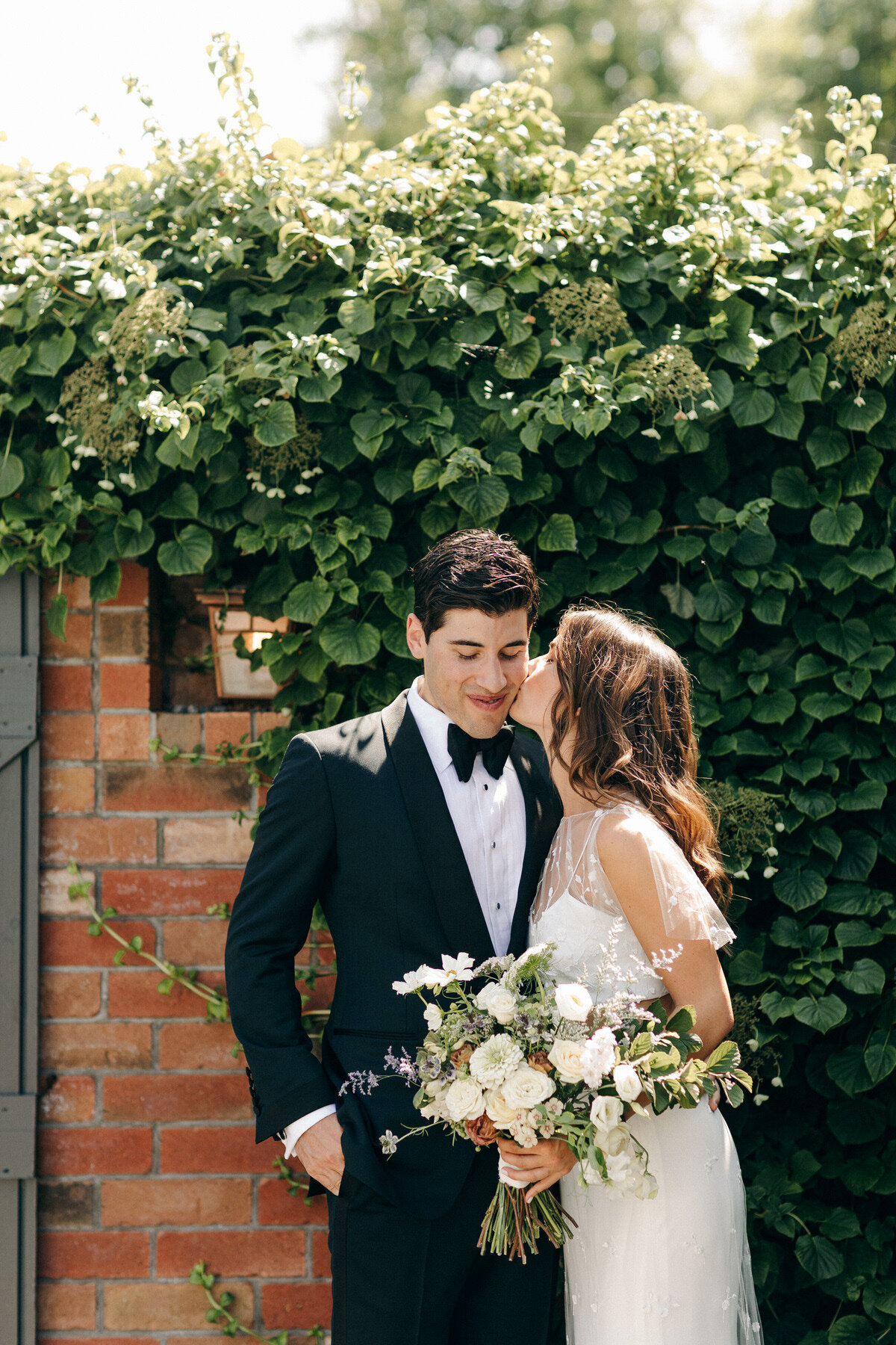 toronto-wedding-photographer-cressy-house-wedding-023