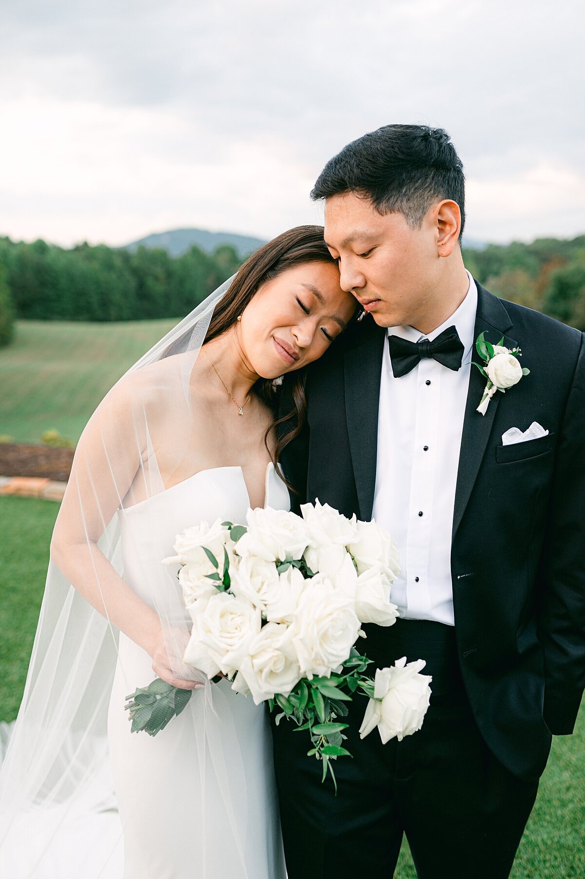 AlexisLunsfordElegantweddingfeaturedonStyleMePretty_0057