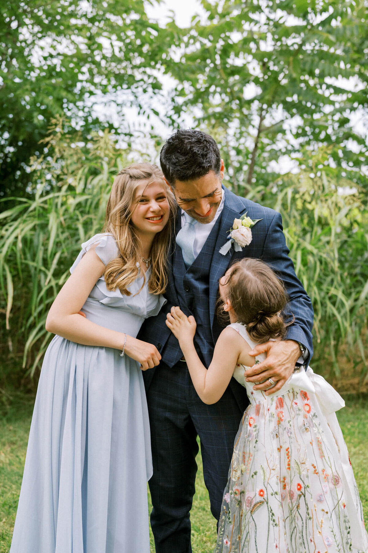 groom-with-new-stepdaughters