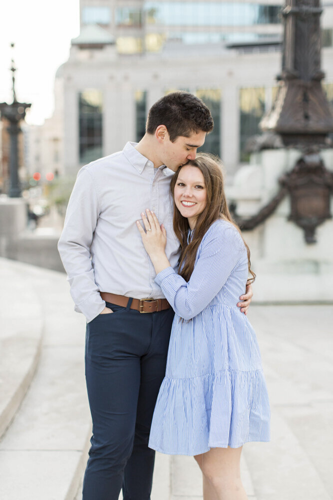 downtown-indianapolis-engagement-session15