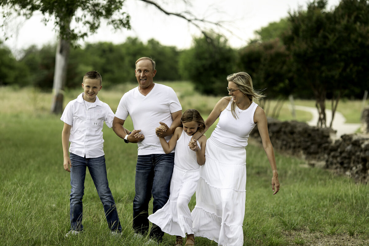 Fort-Worth-family-photographer-chunky-monkey-31