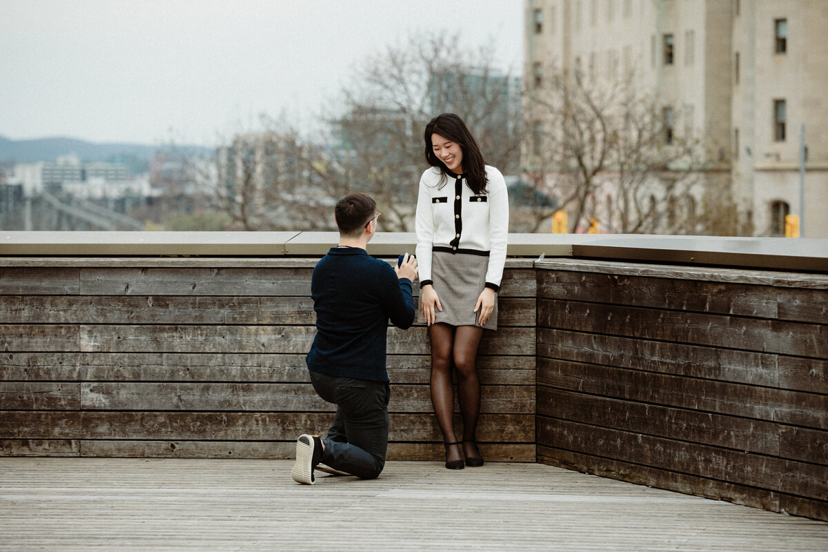surprise proposal portrait downtown ottawa