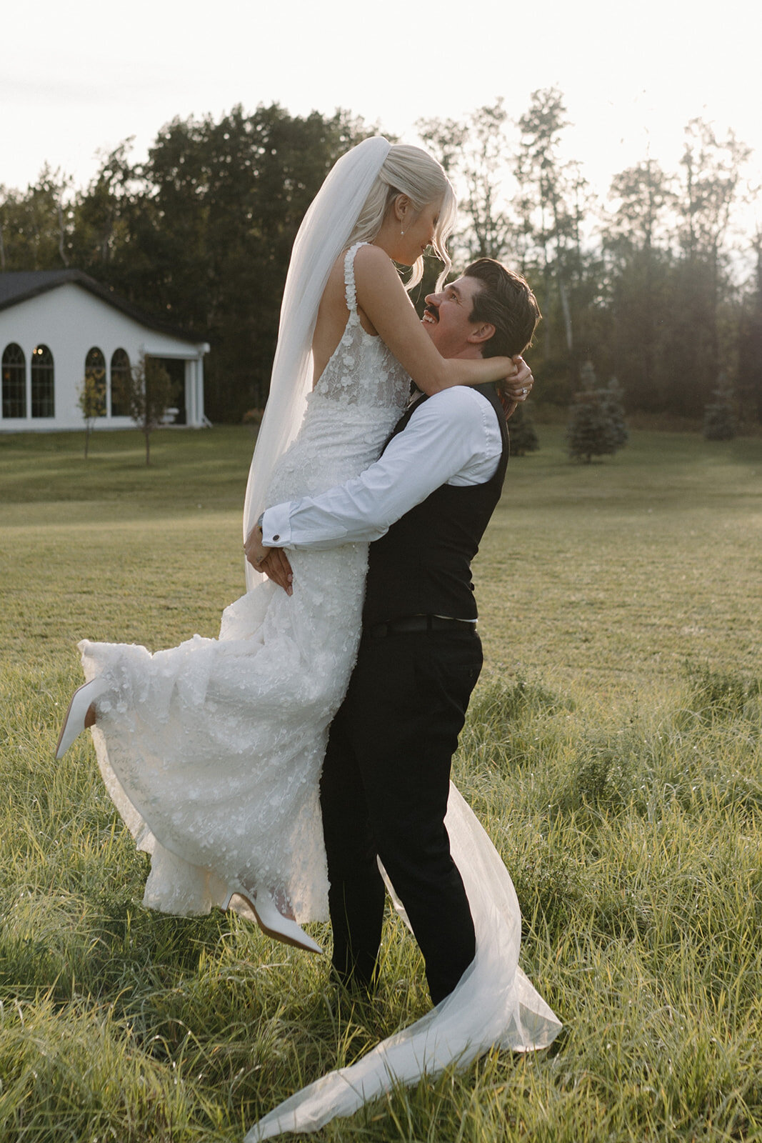 Nikki Collette Photography-Teagan and Dylan Wedding-US-251