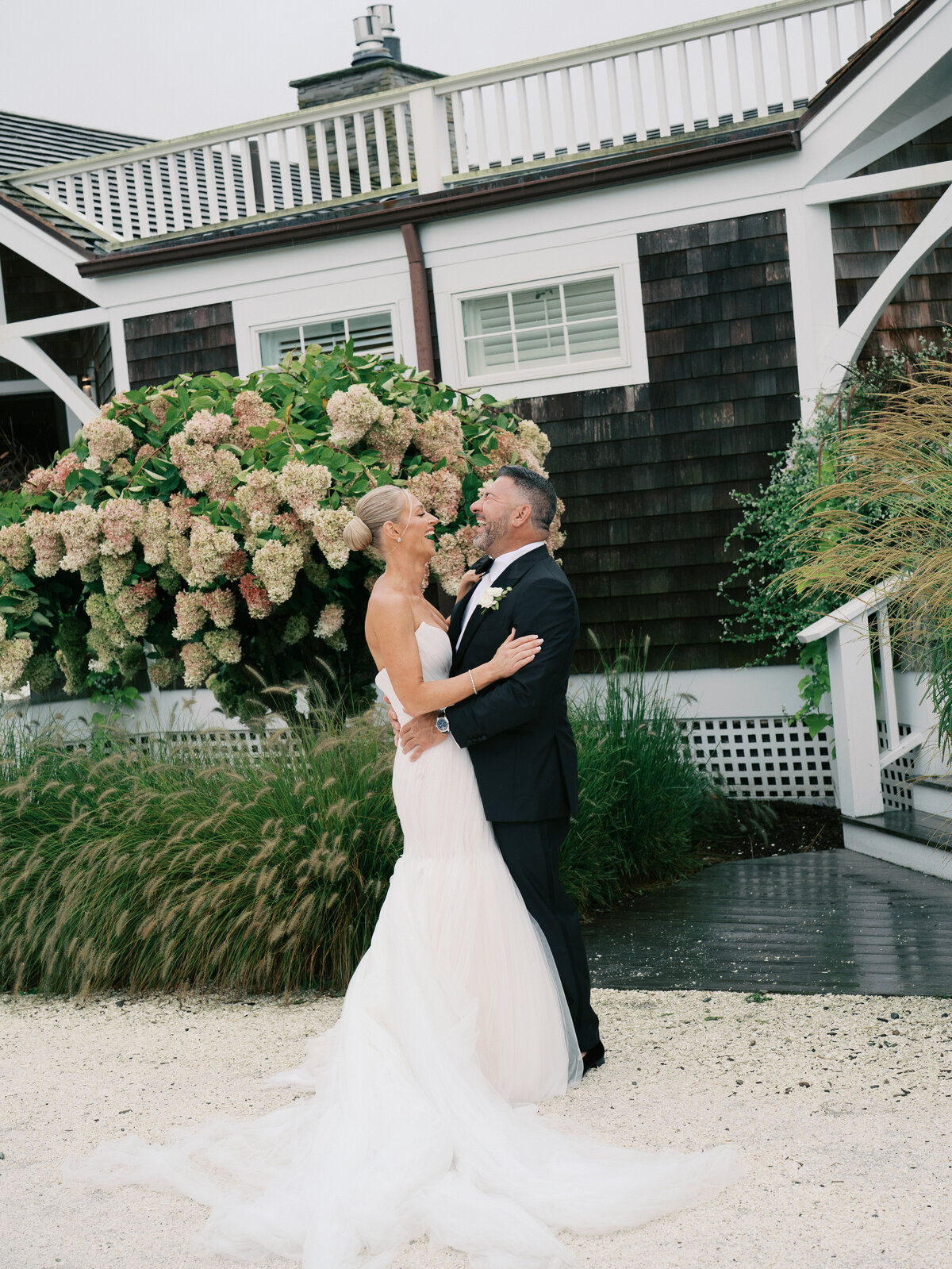 elegant-wedding-at-castle-hill-inn-ri