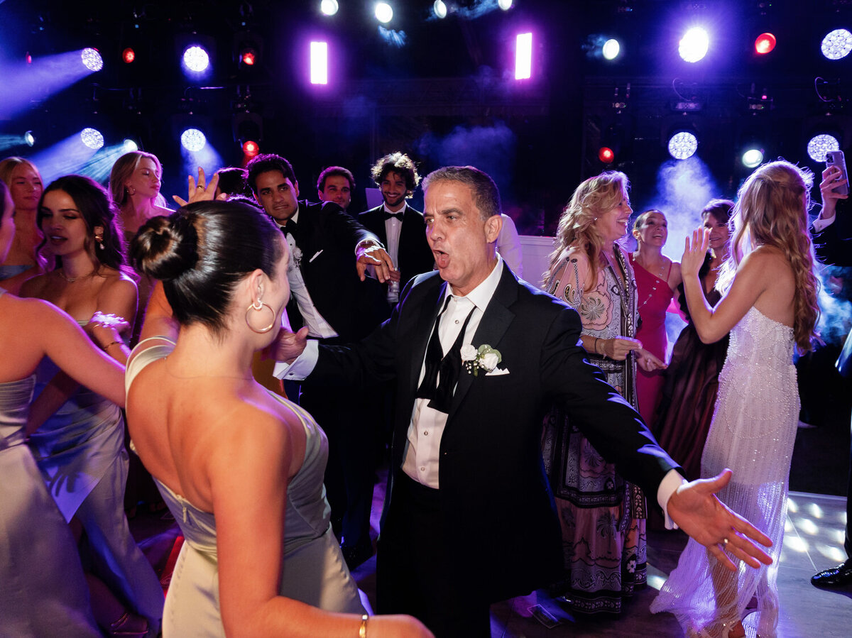 Chic-Island-Art-And-Taste-The-Residence-Wedding-129
