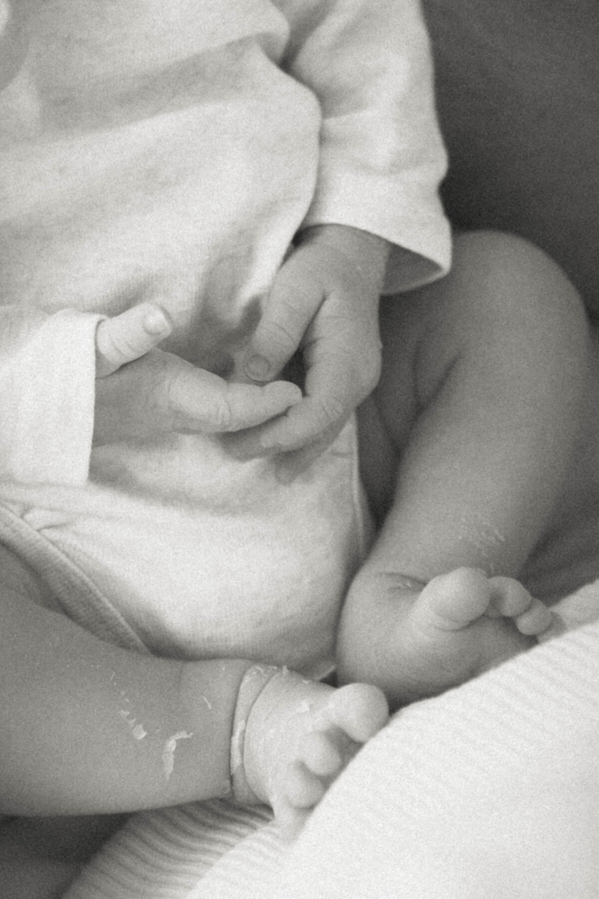 newborn fotograaf - gezinsfotograaf - zwangerschapsfotografie - videograaf - Sint-Niklaas - Pictures by Jess - Mama en baby shoot