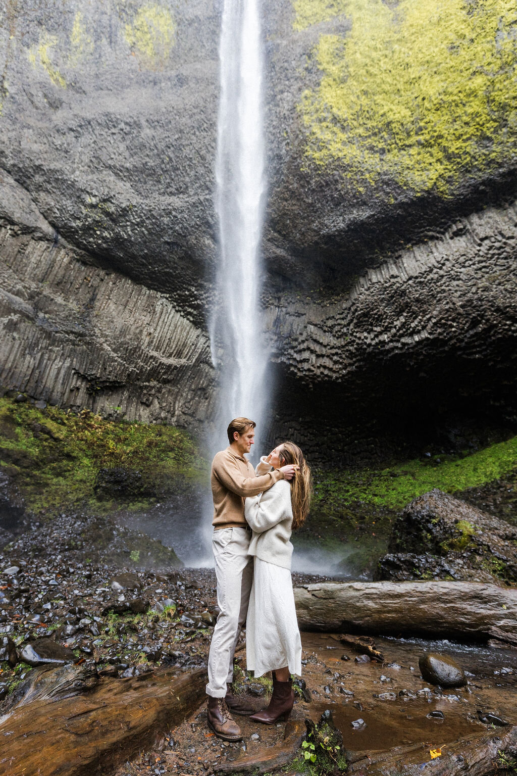 AJ Photography Armando Nevarez Wedding Photographer Filmmaker Cannon Beach Latourell Falls Oregon Weddings Elopement Elopements Photography Adventure Emotive Documentary1 (9)