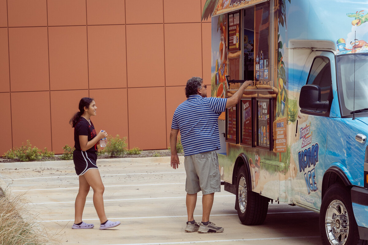 full-circle-basketball-tx-father-daughter-shaved-ice-fort-worth-community-event