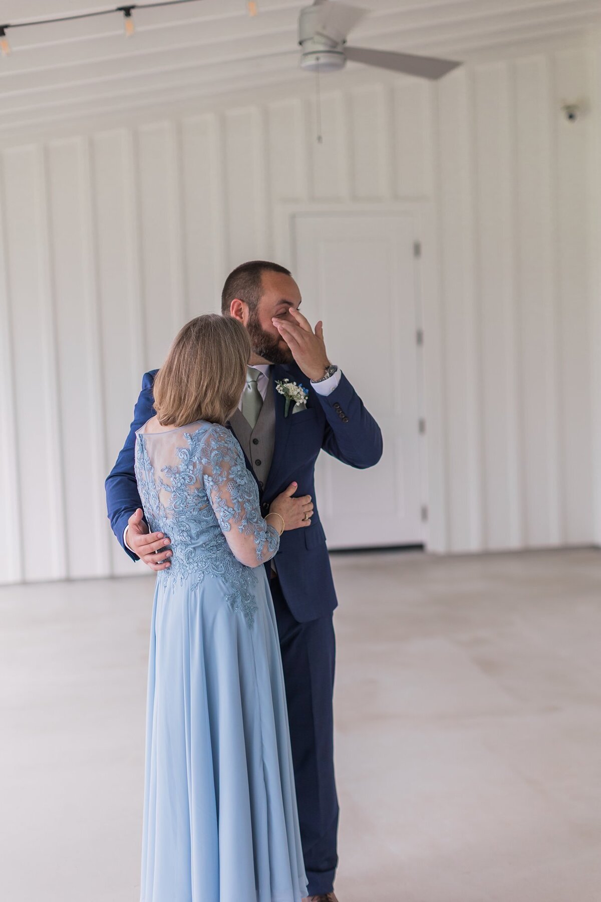 danielleandaaronsfarmhouseweddingkristinnicholephotography47