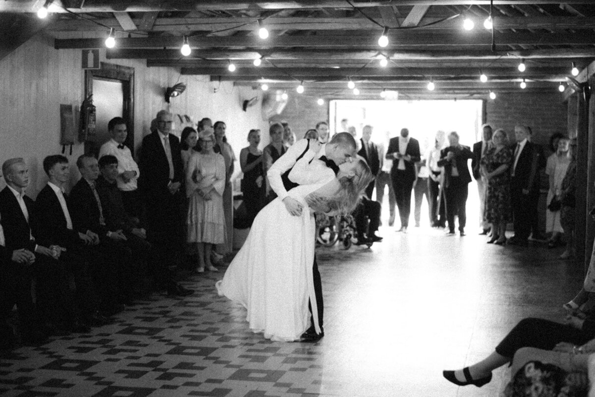 Wedding photo of an Intimate  wedding reception  in Porvoo by photographer Hannika Gabrielsson
